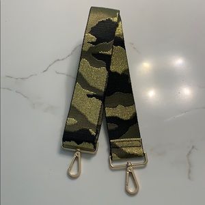 Ah-dorned messenger/cross-body bag strap